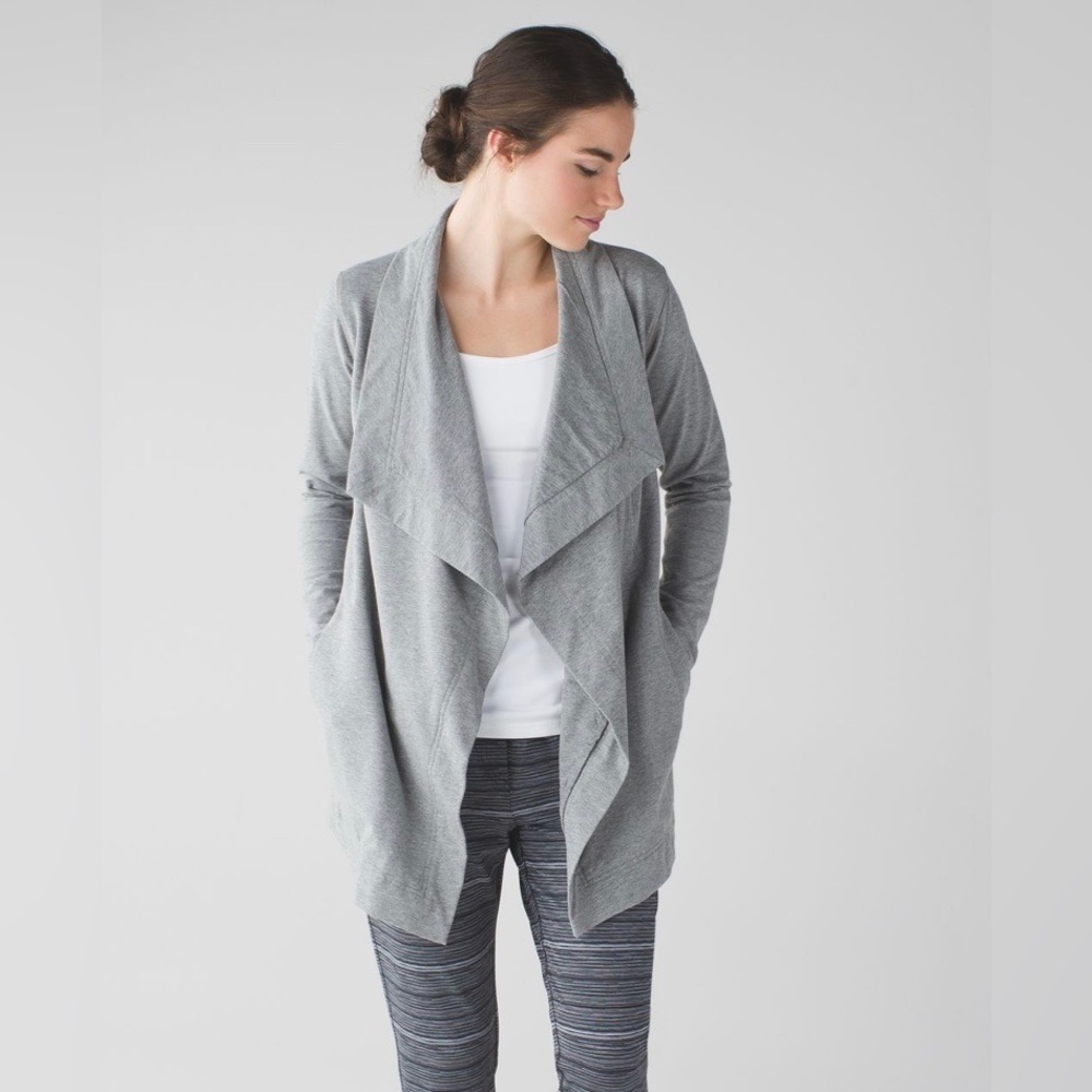 Lululemon Restore Wrap in Heathered Navy